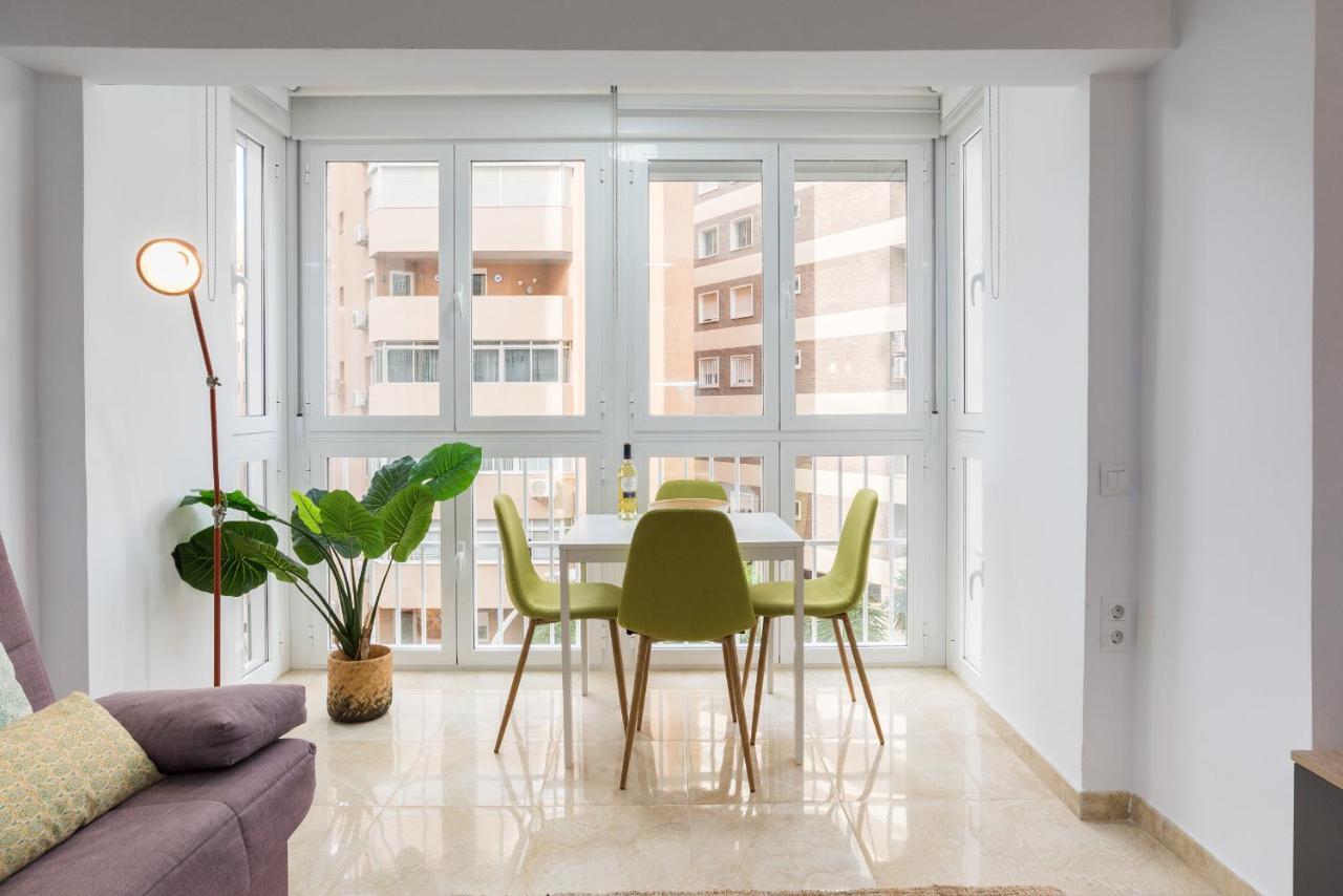 Mp5-Just Renovated Apartment Right On The Beach Malaga Exterior photo